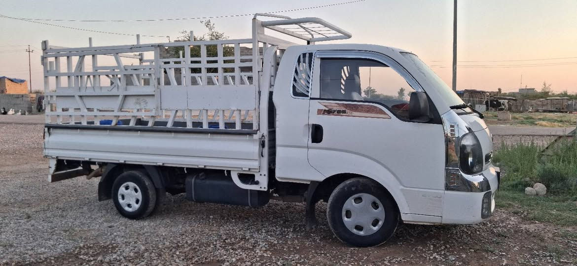 كيه حمل 2700 نثيه كفاله عامه من كولشي تبريد فول لا تنقيص ولاه تبخير رقم سلمانيه شرط التحويل موديل 2016 العنوان ديالى خانقين *********** السعر 125 وبي مجال
