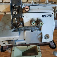 اوفر برذر • مكينة خياطة • صناعي