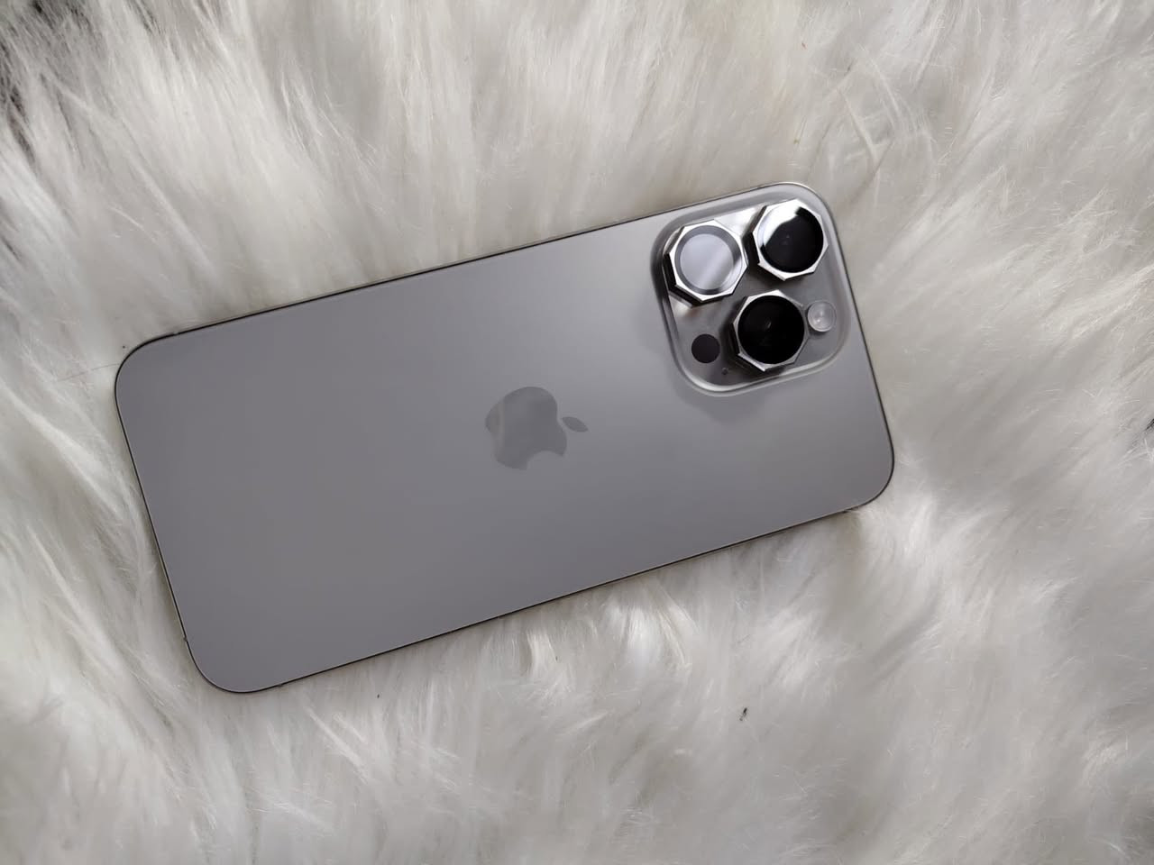 15برو ماكس ضمان ماستر ذاكره 256 بطاريته 91التفلون جديد حيل شخط مابيه صعره مليون او100بيه مجال بسيط مو شراي لا تعبني *********** مكاني فلوجه
