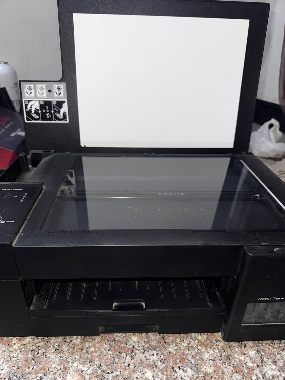 طابعة ورق ، تفيد الطلاب او المكاتب سعر 25 مكان بغداد للاستفسار ***********
