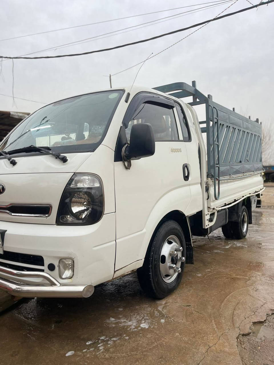 السلام عليكم سياره كيه حمل سياره مكفوله بسمي ثاني يوم احولك المكان ناصريه رقمهي ذ ي قار 2016  / ***********
