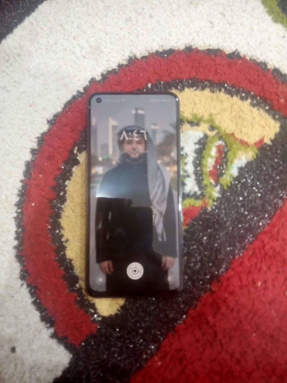 سلام عليكم شباب جهاز بعد نظيف اسم.  جهازrealme GT.Master Edition. شغال وكامل بالببجي 60 سكن رمادي شارع 60 سعر 200 وبي مجال هاذه رقمي ***********
