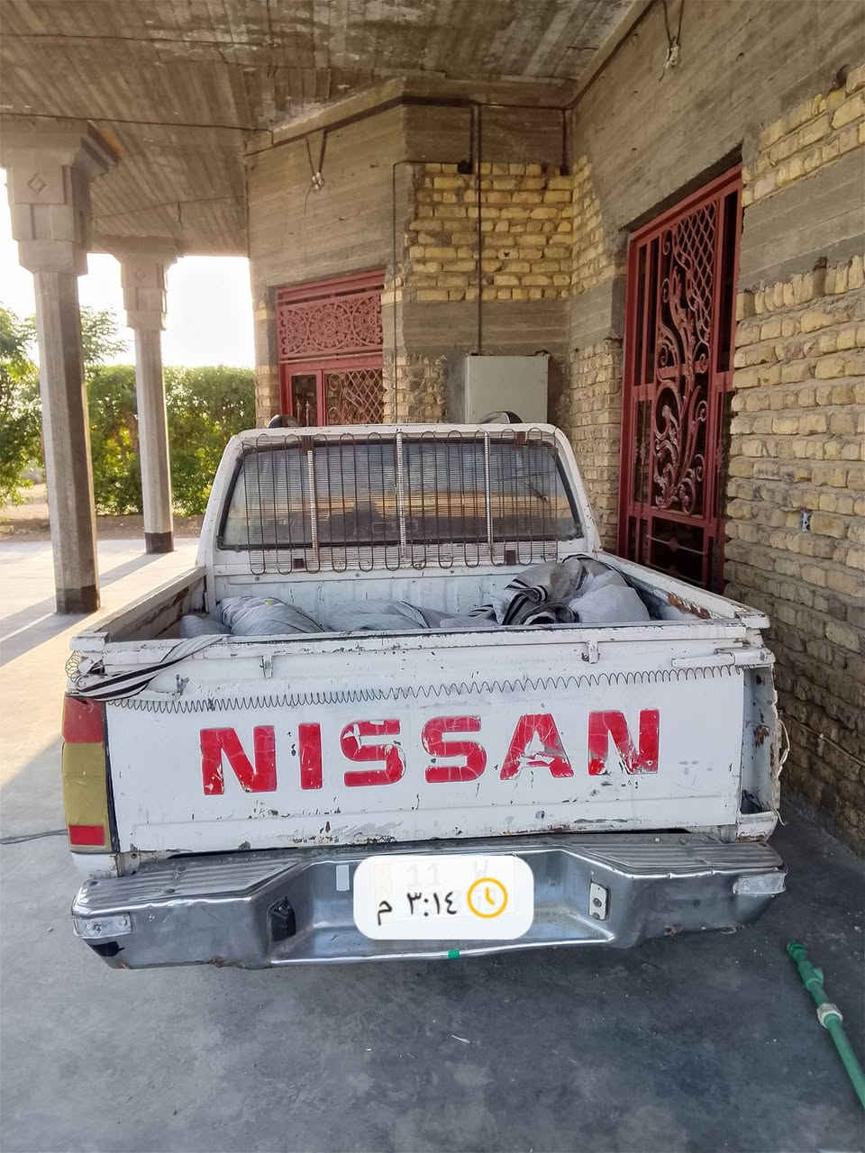 سلام عليكم بيكم للبيع نيسان موديل ٨٨ رقم بغداد نكليزي سنويه 2029 دواخل نضيفه سياره مثل ما واضح بل صور الاستفسار اكثر ع الرقم ***********
