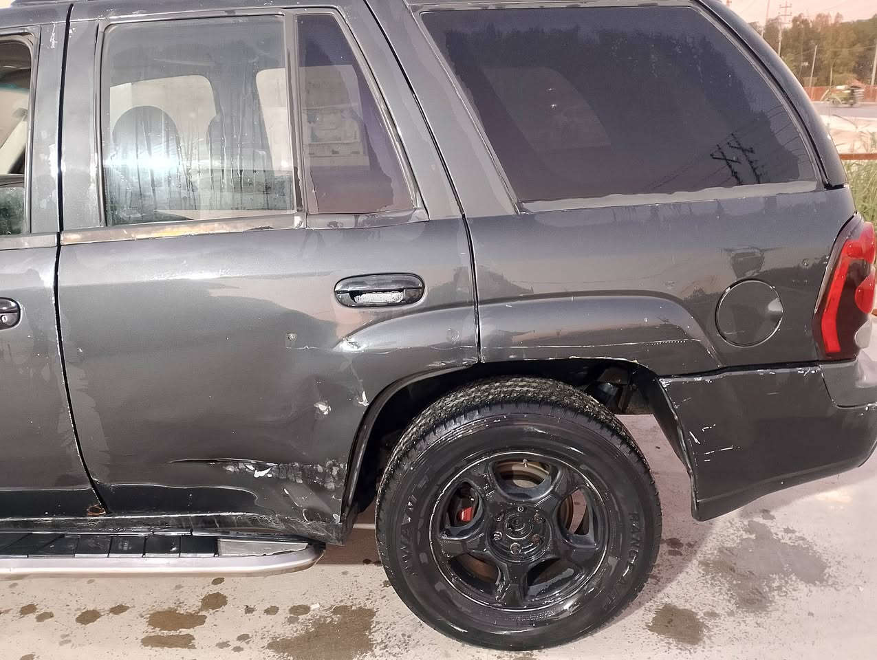 شفر ابليزر موديل 2005 مكينه وكير بطه مشروع وطني مصبوغ عام مكانها بصره بيها ضرب جاملق  سعر قفل 43.     ***********
