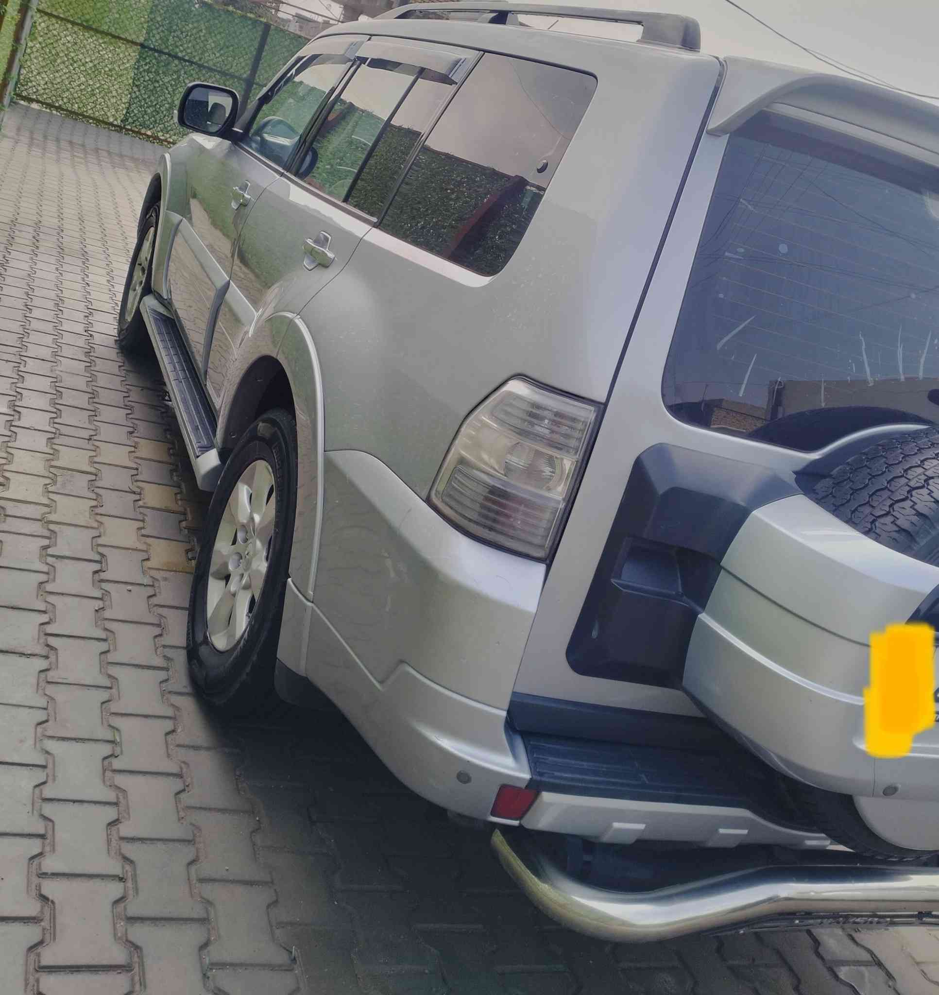 باجيرو حبتور 2012/رقم اربيل دولي بيها صبغ جاملغ وبنيد السيارة جاهزه العنوان ميسان السعر 130بيع او مراوس ***********
