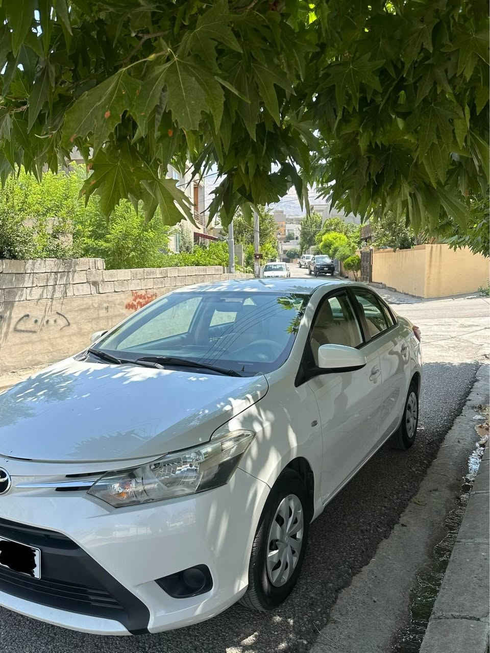 Toyota yaris 2017 
مواسفات خليجى ناو زه رد 
مكينه گه وره ١.٥ 
بى بوياغ 
بي تعديل 
هيچ هيچى نيه 
رقم و سنوى نوييه 
سعرى ١١٥$ مجاليكى كه م 
       ☎️  *********** أربيل, العراق
