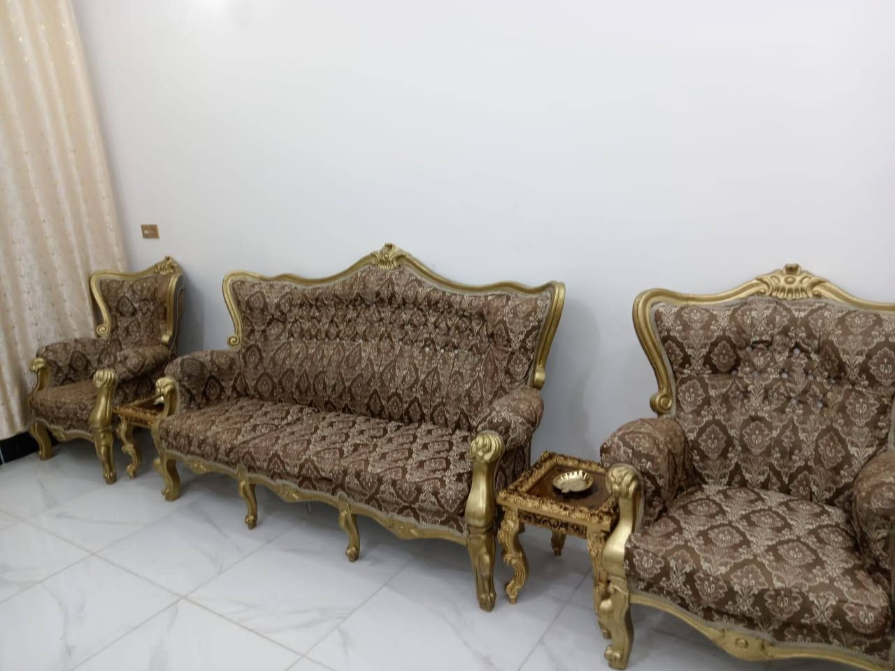 تخم رئاسي للبيع سعر350وبي مجال للتواصل عبر هاذا الرقم في الواتساب
***********
فلوجة حي الشهداء
