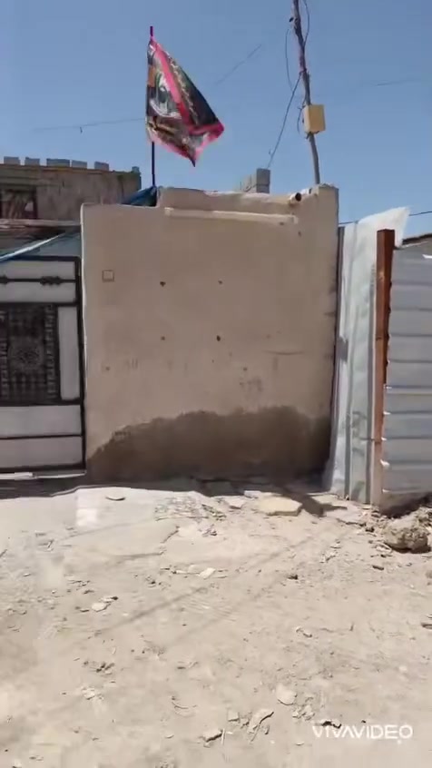 السلام عليكم ثنين بيوت مساحه ١٠٠متر للبيع سطح صب مسلح العنوان حي البساتين المدخل الثاني السعر ٣٥الواحد ***********
