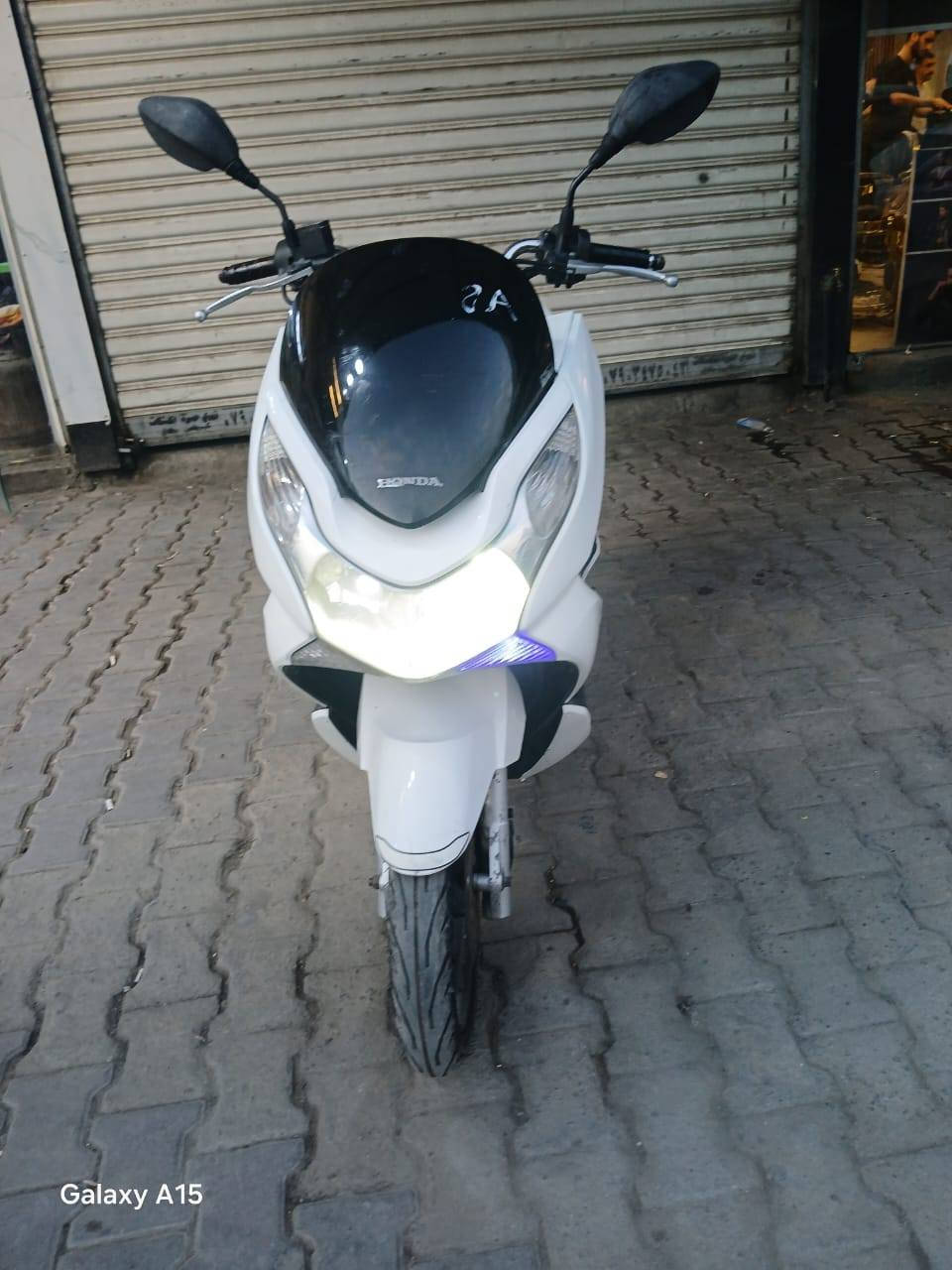 دراجه bcx جديده مال رمبه جيل اول ياباني مكينه ناعمه كفرات اصليه شلعه معدل ربع نكره كهربائياتها كلها شغاله دراجه جديده مكفوله اي نقص مابيها السعر مليون 250 بيع مستعجل العنوان بغداد الكرخ رقم ***********
