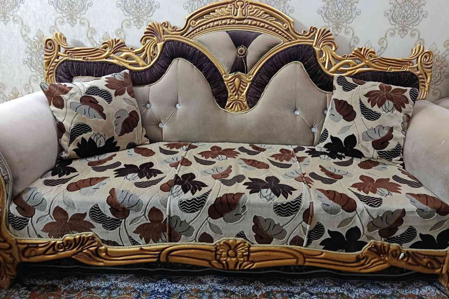 السلام عليكم تخم للبيع تزكام ١٢ مقعد نظافه 100/100للاتصال برقم ***********
