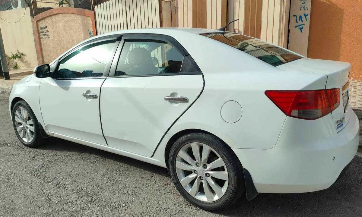 للمراوس فقط بسيارة اقل منها

كيا سيراتو 2012
 
محرك جديد مال گصة

گير توماتيك شـرط

تدفئة وتبربد شغال

طخم تايرات جدد وبطارية جديدة

بيها طخة بالصندوگ مامصلح وبالباب الخلفي شبر صبغ

رقم دهوك هزة منتهية وسنوية الى2027

العنـــوان #الموصل #حي_الصحة_الثانية 

باقي التفاصيل اتصل وتدلل 📲***********
