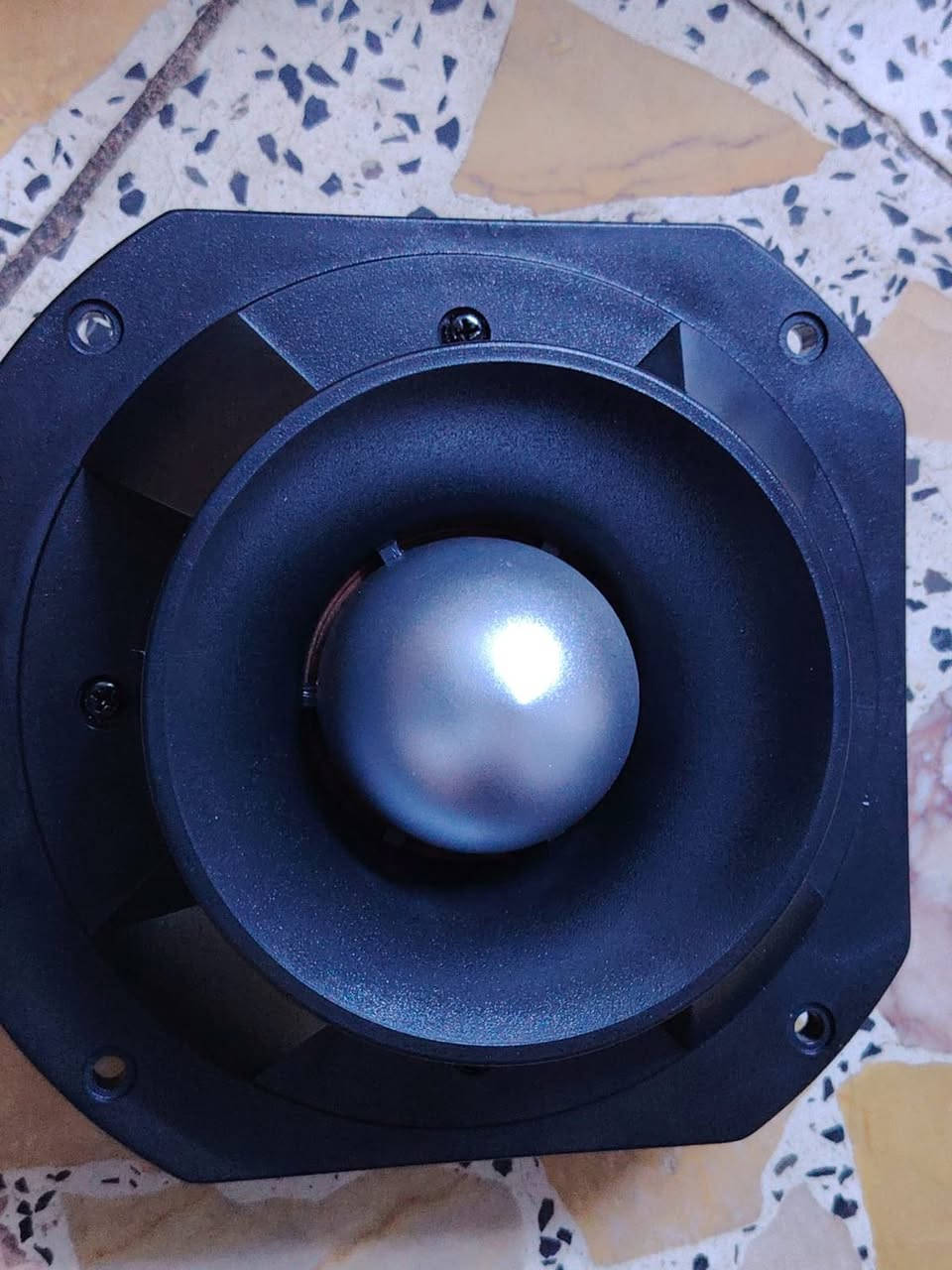 �🔥 سوبر تويتر P.AUDIO موديل 2880 🔥🔊
إذا تدور على صوت قوي، حاد، ونقي للسماعات الاحترافية ومنظومات الصوت، فهذا هو الاختيار المناسب.

✅ صوت عالي الوضوح وقوة أداء ممتازة

✅ مناسب للمنظومات المنزلية والاحترافية

✅ تصميم متين وعمر استخدام طويل

✅ توزيع صوت واضح للترددات العالية (High Frequency)

✅ جودة تصنيع ممتازة وأداء ثابت

🎵 يمنحك تفاصيل صوتية نقية وصفاء عالي أثناء تشغيل الأناشيد، المحاضرات، الأغاني والمناسبات.

📦 الموديل: 2880

⚡ القدرة: 300 - 1500 واط

📏 الحجم: 80 ملم

السعر ٣ قطع ب٦٥ مع التوصيل


**إذا كنت صاحب هذا الإعلان وتريد حذفه لأي سبب، رجاءا أرسل رسالة إلى الدعم الفني**
