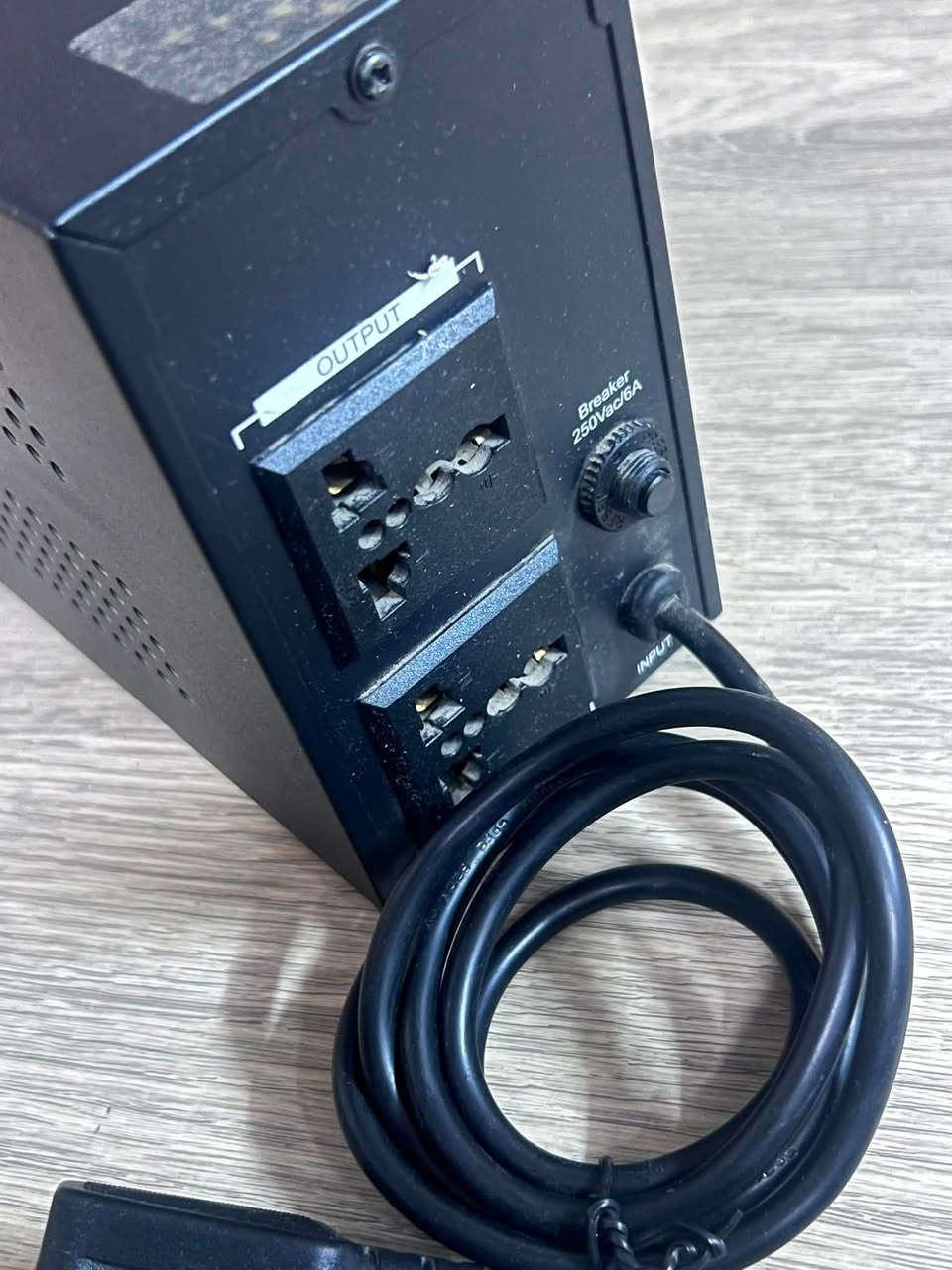 يوبي اس السعة 850v
الجهاز كلش نظيف

ما صار شهر مشتري
 
السعر 50 الف

شباب هاذا رقمي 

بس رجاء بس اليريد يشتري راسلني
 
  الرقم ***********
