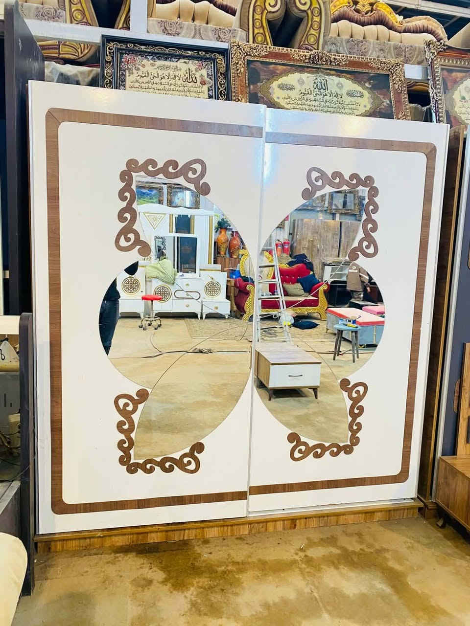 غرفة نوم تركي  ( جديدة) 
فقط منصوب 
تتكون من 👈5 👈قطع والسادسة
 هدية طابورية فول نضافة 💯/💯
السعر فقط 👈 500👈الف 
مع نقل وشد داخل بغداد مجاني


**إذا كنت صاحب هذا الإعلان وتريد حذفه لأي سبب، رجاءا أرسل رسالة إلى الدعم الفني**