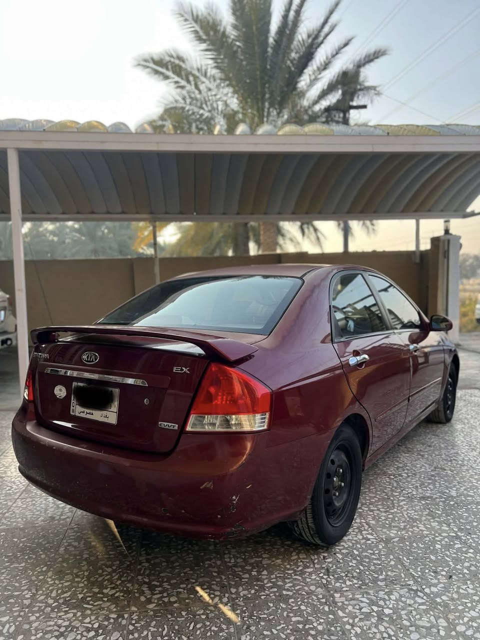 السلام عليكم 
للبيع سبكترا موديل 2007 ماشيه 120 حقيقي رقم بغداد مشروع وطني سنويه 2027 
سياره عل بلاد بدون حادث بدون تبديل بدون صبغ فقط بيه جراد 
محرك2000جديد كير جديد 
تدفئه تبريد كله بوضع شركه 
كهربائيات سياره بوضع شركه 
مسجل شاشه كامره 
دواخل سياره جديده 
السعر (77) وبيه مجال بسيط للشراي 
اي ستفسار اتصل ب*********** 
مكان سياره كربلاء الحسينيه
