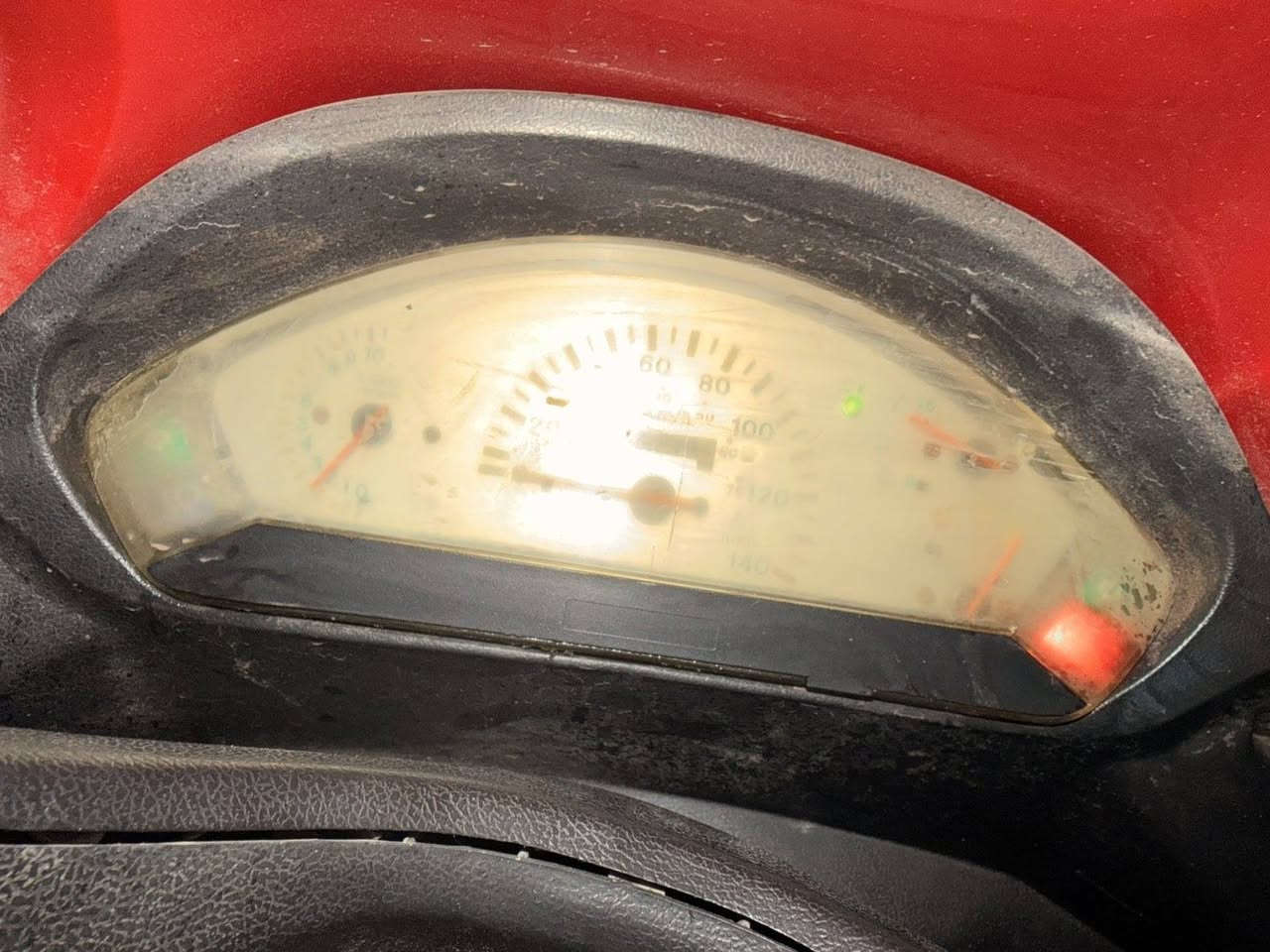 سلام علیکم دراجە یوبین محرک بشتر کهربائیات کلهە یشتغل کیج مال بەنزین کیج شعن باتری کلهە یشتغل سلف و هندر یشتغل هندر عکس دراجە بشتر سعرها 300بیها مجال 
رقم :***********
