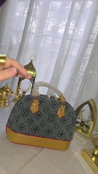 شنطة ماستر • آخر قطعة • عرض