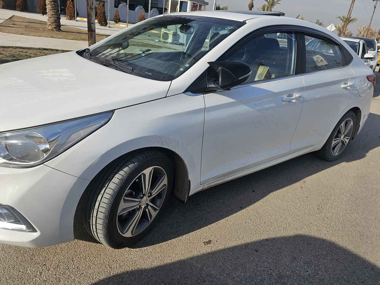 اكسنت ٢٠٢٠
خليجي بدون ضرر

ماشي ١٢٥ 

مابيها لا بارد ولا تبديل ولا صبغ 

سياره احله من الصوره 

سعرها ١٤٥ وبيها مجال شي قليل
رقم ***********
