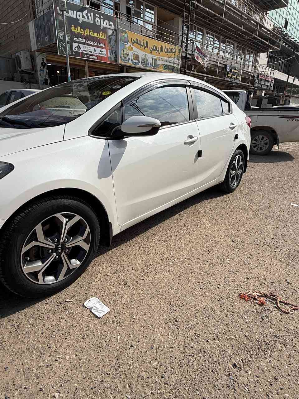 سلام وعليكم
كيا سيراتو لبيع 
موديل 18 سياره جديده ومال بيت
مكفوله من صبغ وبارد سياره بلحقيقه احلى من لصور سياره تخم تاير جديد صدر كله جديد سياره من نصبتها مبينه رقمها اربيل اب اسمي شرط لتحوليه ولغرمات 

اي ستفسار اتصل عل رقم خاص مغلق

0771 045 1133
