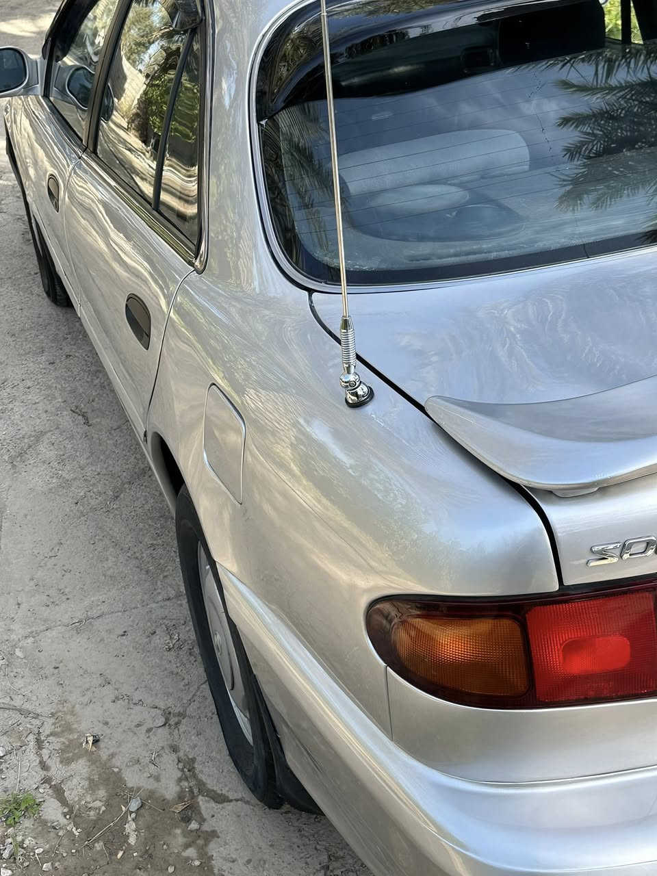 سلام عليكم سوناته 2 موديل 95 
سياره مصبوغه عام للجماليه ما بيهه اي ضربه كير و مكينه جدد كير اوتماتيك حساس واحد كهربائيات كلهه شغاله صدر امامي خلفي جديد سنترلك تفتح وتقفل بل ريمونت تخم تاير 
رقم بغداد مشروع وطني سنويه لل ٢٨ مكان ديالى بعقوبه *********** 
سعر ٥١ بيهه مجال
