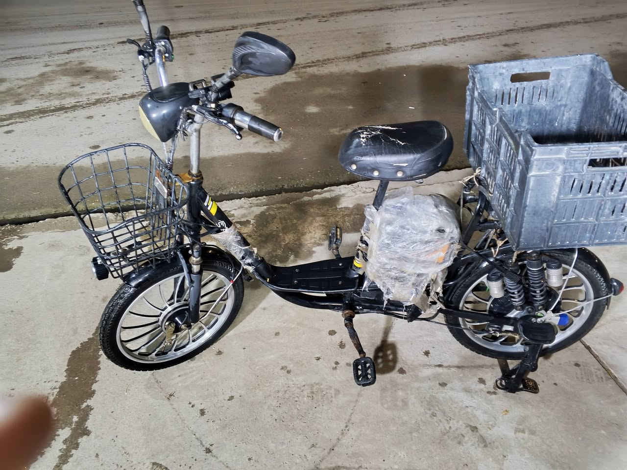 سلام عليكم دراجه شحن للبيع  دراجه جديده خير من الله. بطاريات جداد كهرباياتها شغالات كلهن سعرها 250او بي مجال
الدراجه مال جني  مكاني ديالئ بعقوبة تحرير الستفسار اتصال برقم ***********
