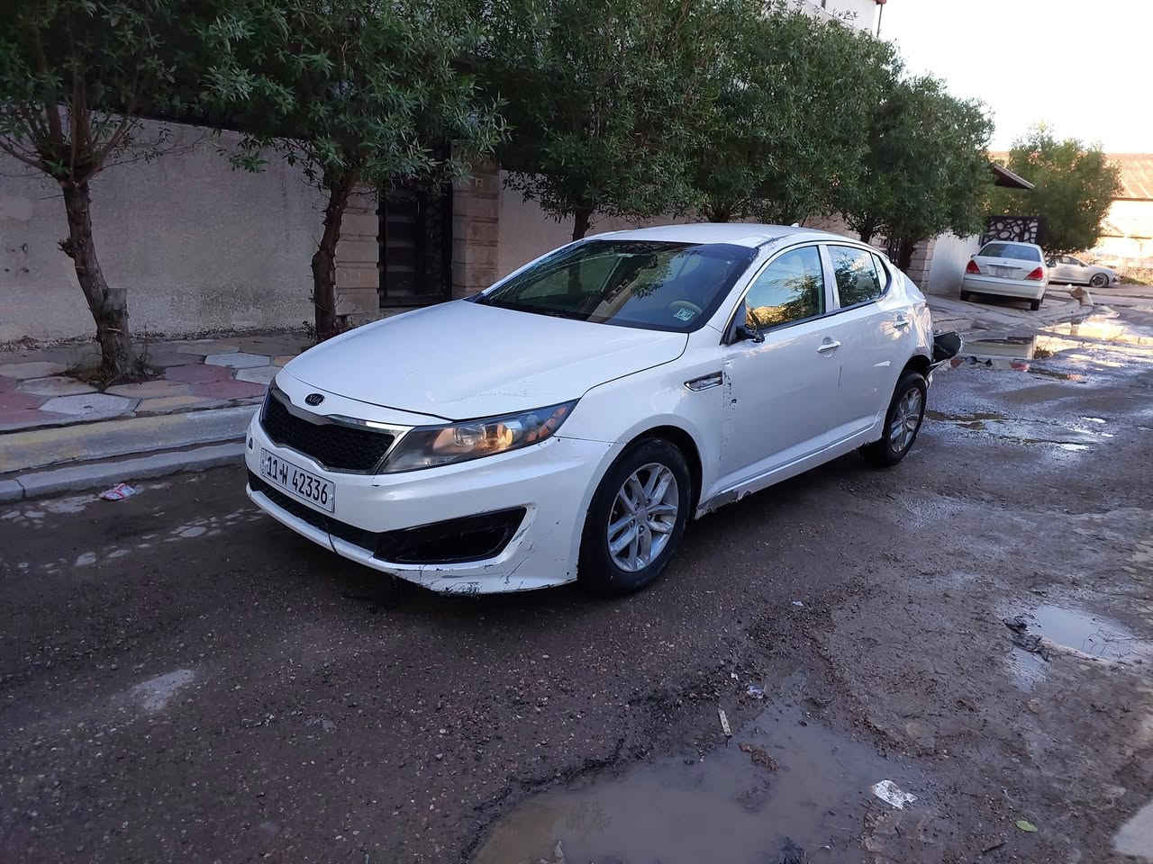 سلام عليكم للبيع اوبتمه 2013 بغداد رقم الدولي شغاله وتمشي ابيع ع حادثه ابيع ع حادثه السباره حديده وصار بيها حادث  امريكي ولاستفسار ***********
