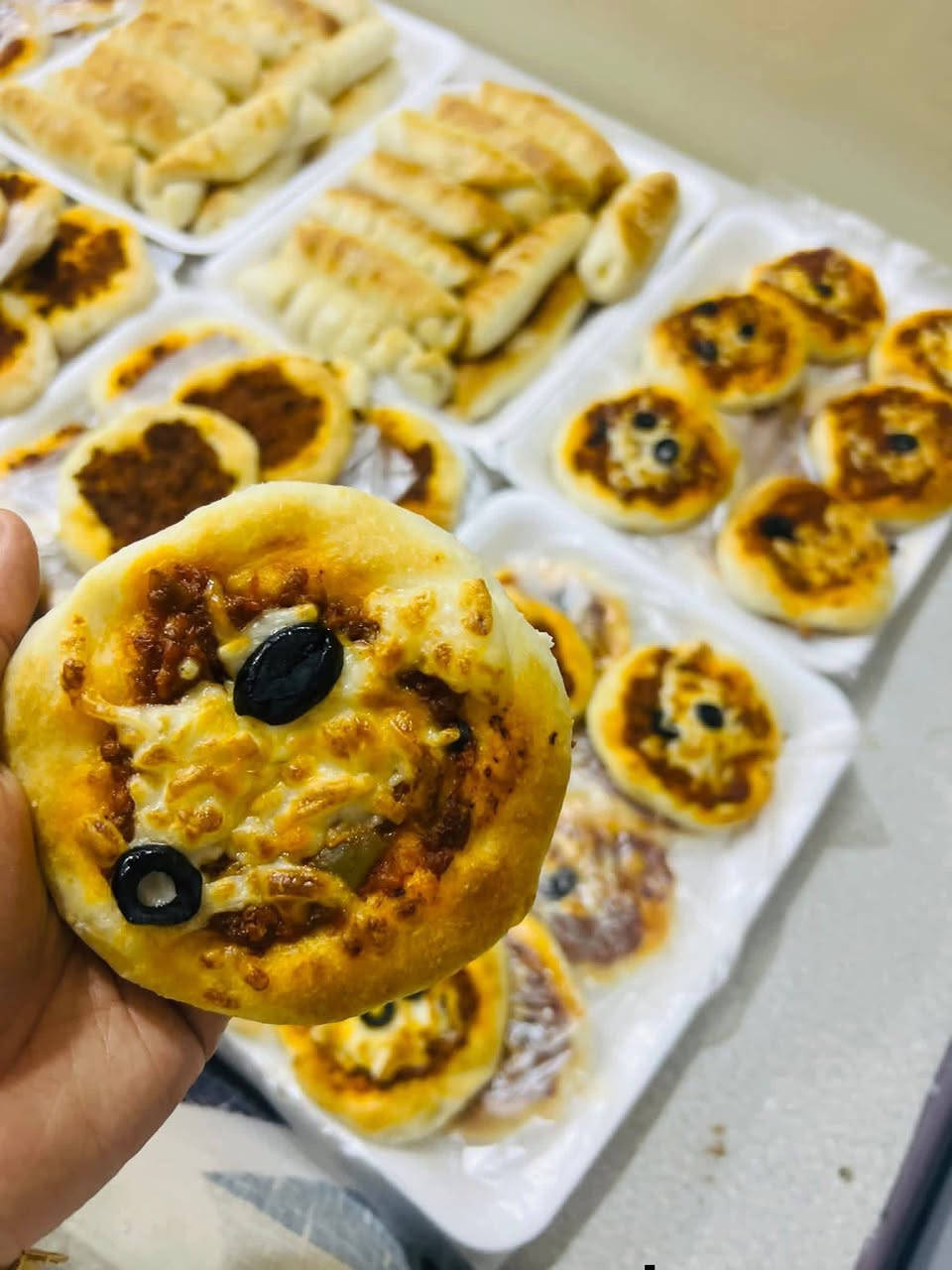 اريد من العباس ابو فاضل يقضي حاجه كلمن ي رفعلي المنشور باب رزقي عايشة عليه 
خبز بيت 50 ب10

لحم بعجين 20 ب10. فطائر 20 ب10. بيتزا 20 ب10
كيك كبير 7.  كليجة 7. مشكل 8. خليه بشوكلا 30ب10. بيع مباشر توصيل الفين داخل عزيزية حجزو ويوصلكم طلب العصر الحجز مراسله ع ماسنجر


**إذا كنت صاحب هذا الإعلان وتريد حذفه لأي سبب، رجاءا أرسل رسالة إلى الدعم الفني**