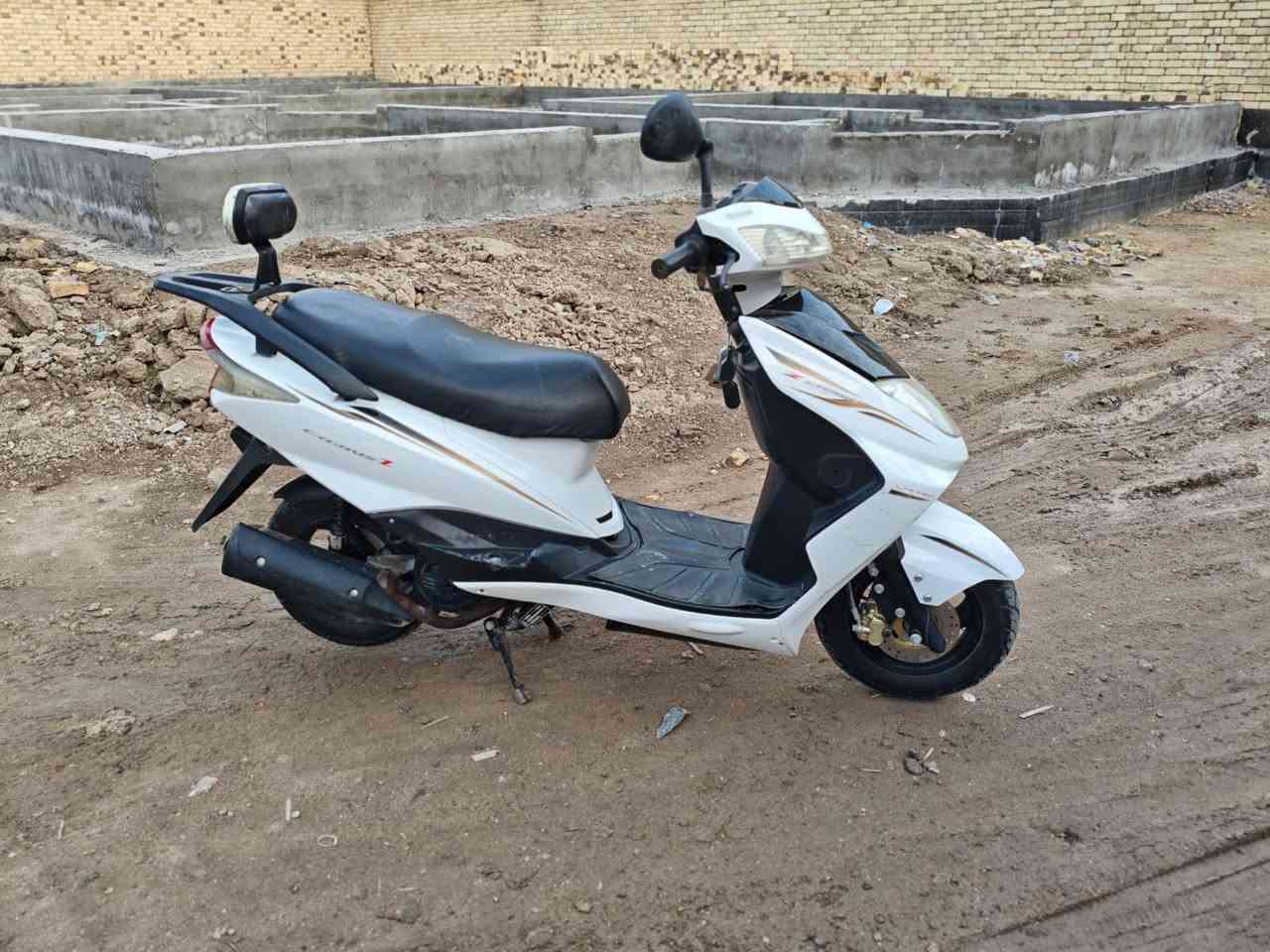 سكنس. فحل كابريته.  دراجه نضيفه جدا ومامتعًوبه   ***********
