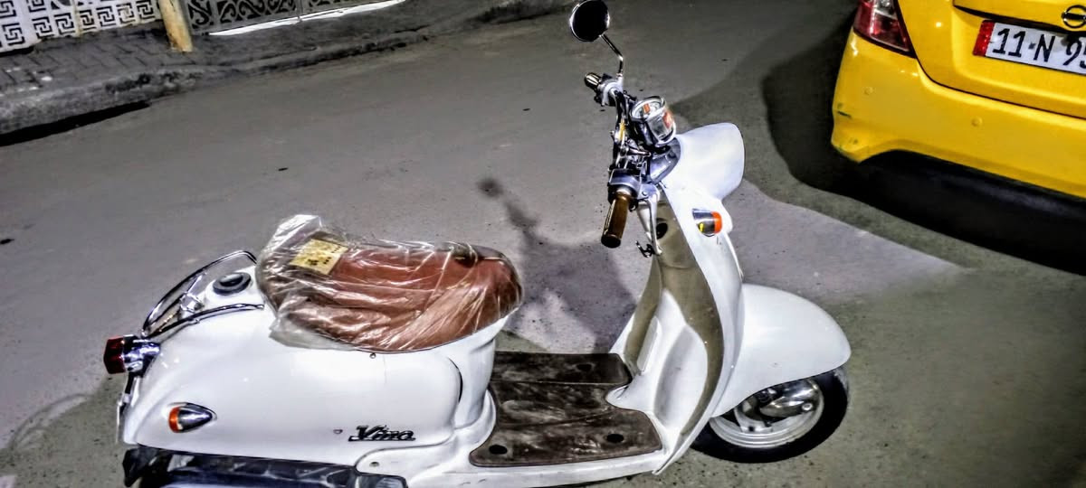 سلام عليكم دراجة عبد الحليم نظيف دراجة نثيه حلوه مكينه رمبه كل كهربائيّة شغاله دراجة ياباني جديده السعر 800وبيها مجال بصيط العنوان بغداد بلديات رقم ***********
