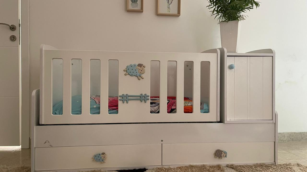 السلام عليكم
للبيع 
حلة مركز


**إذا كنت صاحب هذا الإعلان وتريد حذفه لأي سبب، رجاءا أرسل رسالة إلى الدعم الفني**