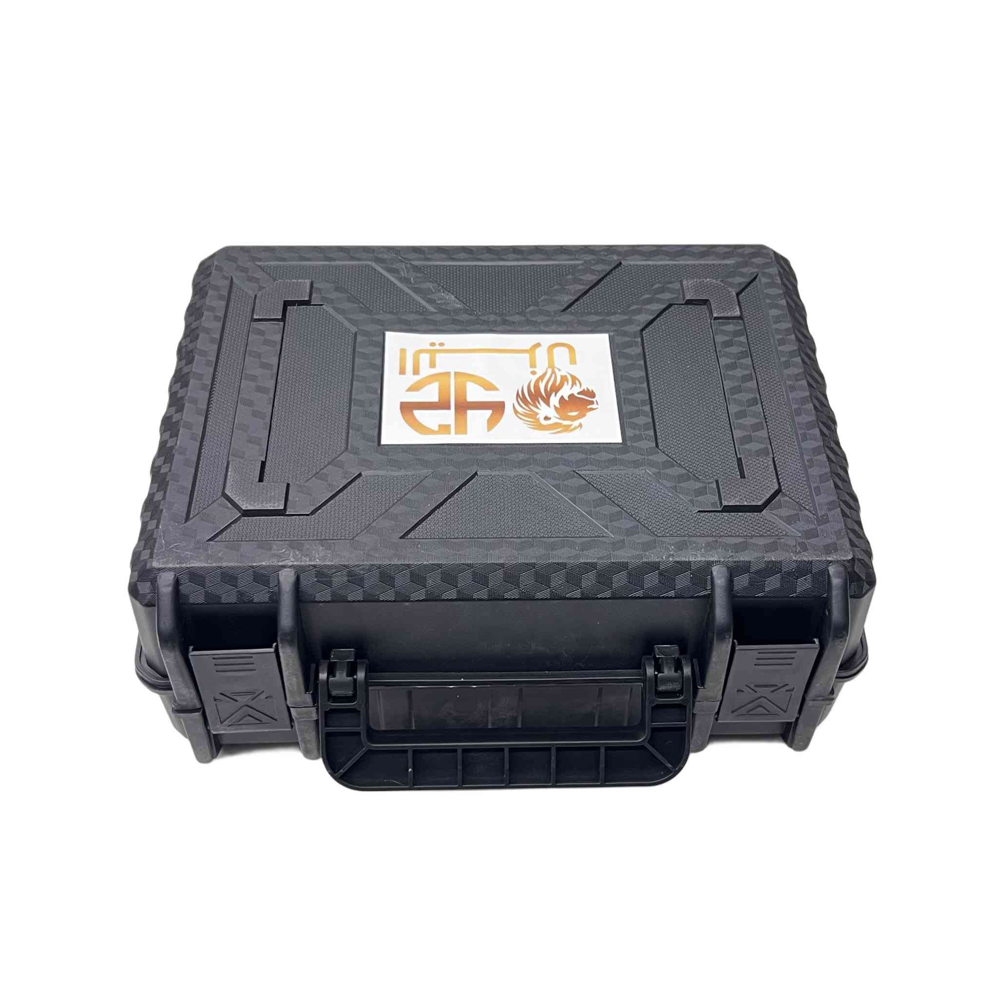 عرض خاص 29الف فقط فارة شحن توصيل مجانا🔥
مسدس غسيل سيارات كهربائي محمول ببطارية ليثيوم

• جهاز غسيل سيارات كهربائي محمول يعمل ببطارية ليثيوم، مصمم للاستخدام الذاتي بسهولة وفي أي وقت.

• تصميم مدمج وخفيف مع ضغط ماء عالٍ وحجم صغير لسهولة الحمل والاستخدام.

• يعمل ببطارية ليثيوم قابلة للشحن مع شاحن مرفق.

• مزود بوصلة خرطوم مع فلتر (Filter Screen) لحماية تدفق المياه.

• يحتوي على فوهة متعددة الوظائف مع إمكانية تركيب عبوة رغوة (Foam Pot).

• نظام شحن ذكي بمؤشر ضوئي (أحمر أثناء الشحن – أخضر عند الاكتمال).

• نوع المنتج: ماكينة غسيل سيارات كهربائية محمولة
• مصدر الطاقة: بطارية ليثيوم قابلة للشحن
• الجهد الكهربائي المتوفر حسب الطراز: 12V / 18V / 21V / 24V
• آلية الشحن: شاحن مرفق بمؤشر ضوئي
• نظام التوصيل: ربط ملولب (Threaded Connection)
• خاصية الرغوة: تدعم إضافة سائل الغسيل في عبوة الرغوة

محتويات العلبة:
• مسدس الغسيل الكهربائي
• بطارية ليثيوم
• شاحن بطارية
• خرطوم ماء طوله 5 متر
• فلتر سحب للماء
• وصلة/محول توصيل
• قضيب رش أمامي
• فوهة متعددة الاستخدام
• عبوة رغوة (Foam Pot)


**إذا كنت صاحب هذا الإعلان وتريد حذفه لأي سبب، رجاءا أرسل رسالة إلى الدعم الفني**