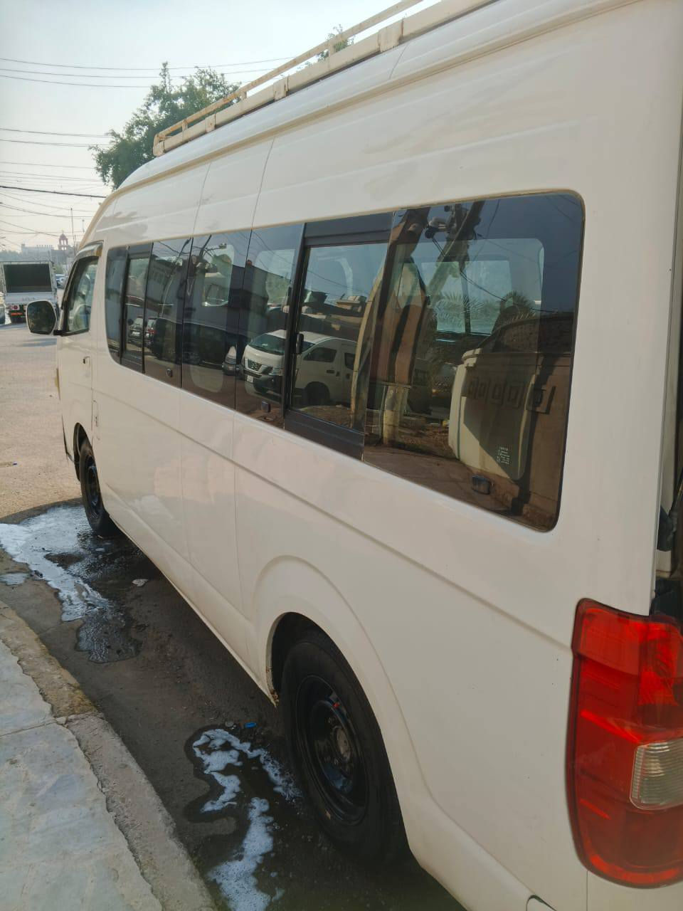 سلام وعليكم سياره جنبي البيع بيه بس دوار معمره سياره جديده معنه  كلام***********
