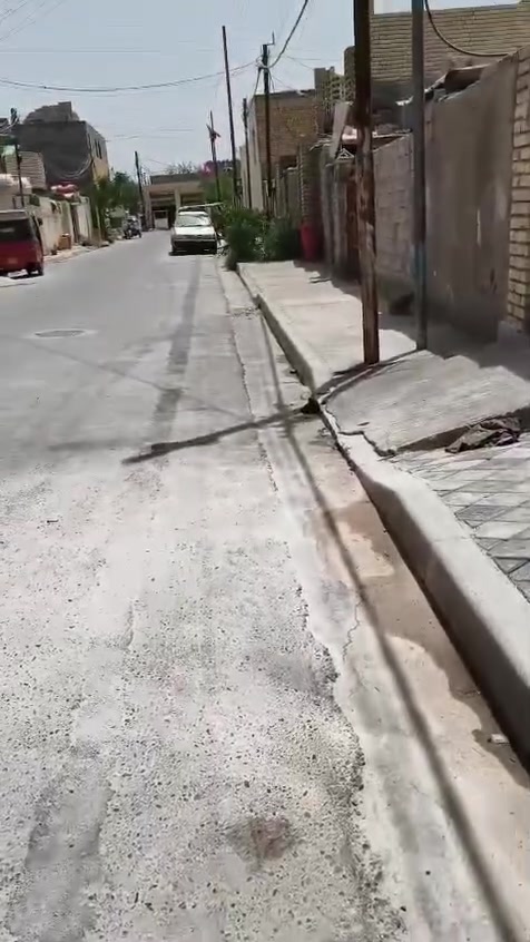 سلام عليكم دار للبيع المساحه 200متر الواجهه 10متر والنزال 20متر متوفر كافت الخدمات ماء مجاري تبليط انترنيت ضوئي مدارس فرع عريض على شارعين شارع ع حي البتول وشارع ع حي نصر بناء البيت طابوگ الساس رفت صب مسلح يحتوي البيت ع گراج صحيات خارجيه استغبال مطبخ صاله كبيره درج مناور 2 وبيتونه حمام داخلي غرف 2منام موقع البيت البحث العلمي مقابيل حي البتول قرب جسر المشاة وقرب سواق سيد خالد ***********
