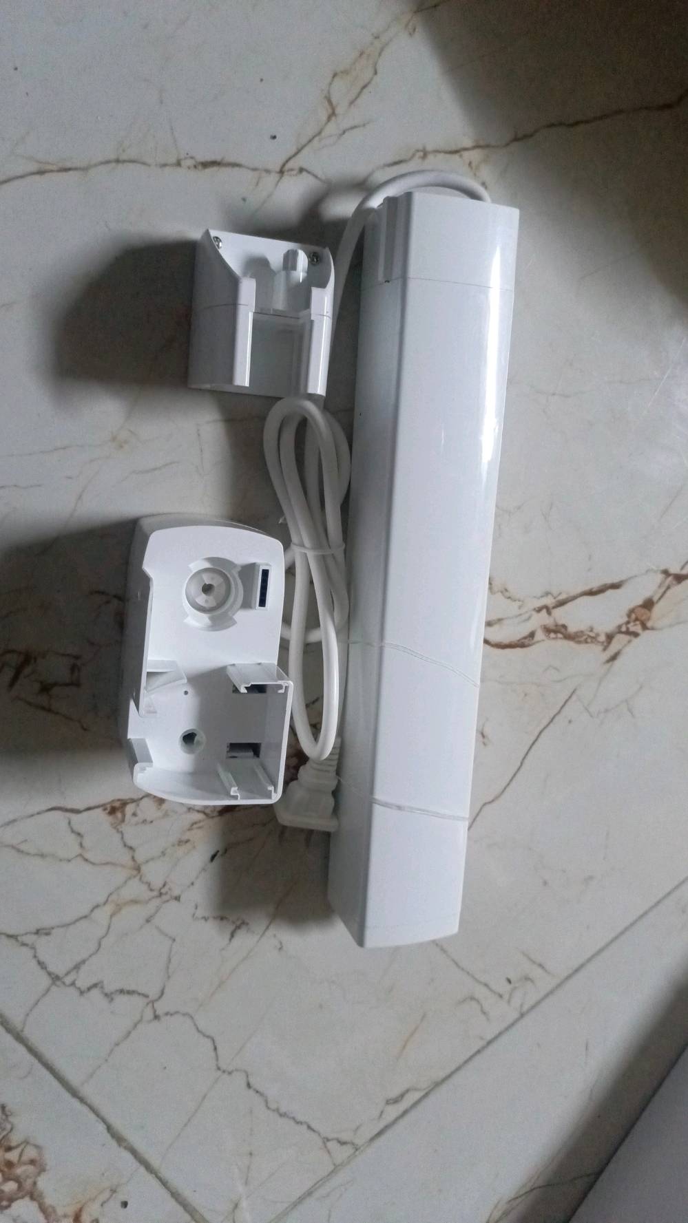 جهاز ذكي فتح وغلق الستائر يضبطة شخص مخصص او كبير