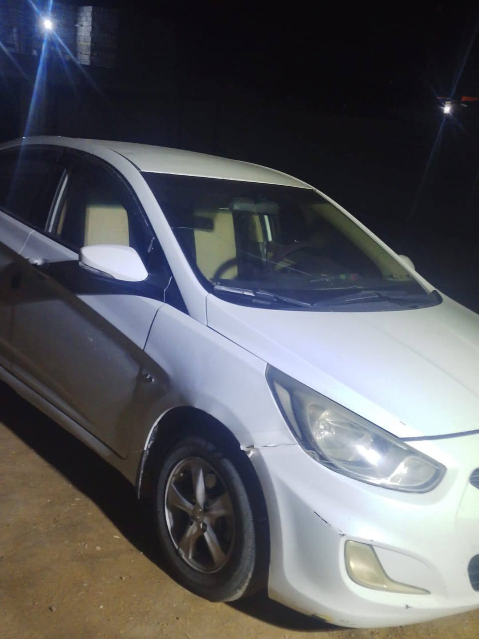 سلام عليكم سيارة للبيع موديل ربعطعش خليجي مكينة وكير مكفولات حدادية شرط   ترهم مراوس   قصاد  ترهم مقدمة  ٥٠   مكانهة سماوة رميثة   ***********
