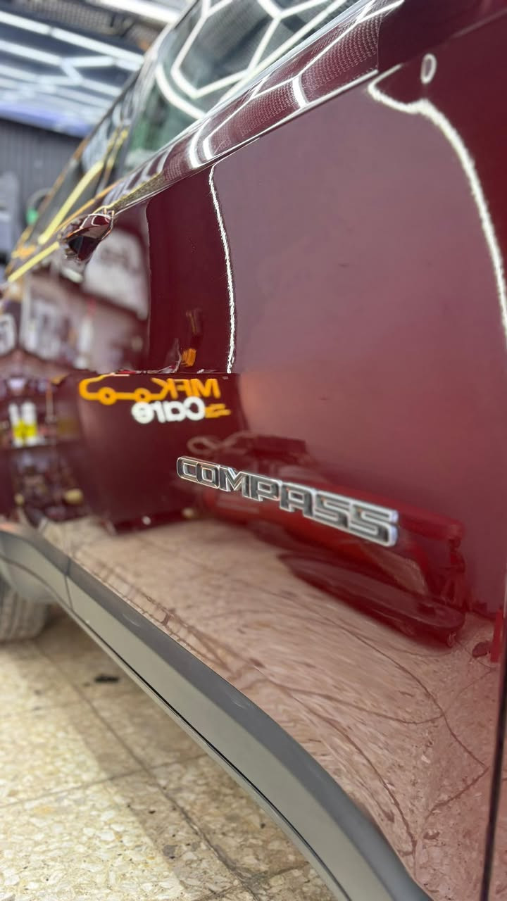 جيب كومبارس
مديل ٢٠٢٢ 
٤ سلمدر (٢٤٠٠) 
فول مواصفات 
فور ويل 4x4 
حادث امريكة موجود بلصورة 
ماكو اي تبديل مجرد تصليم بلجاملغ وحافة البنيد  وحافة الباب نفس ما موجىد بصورة الحادث 
ماشية ٩٣ كم 
بغداد الدورة 
رقم  التلفون ***********
