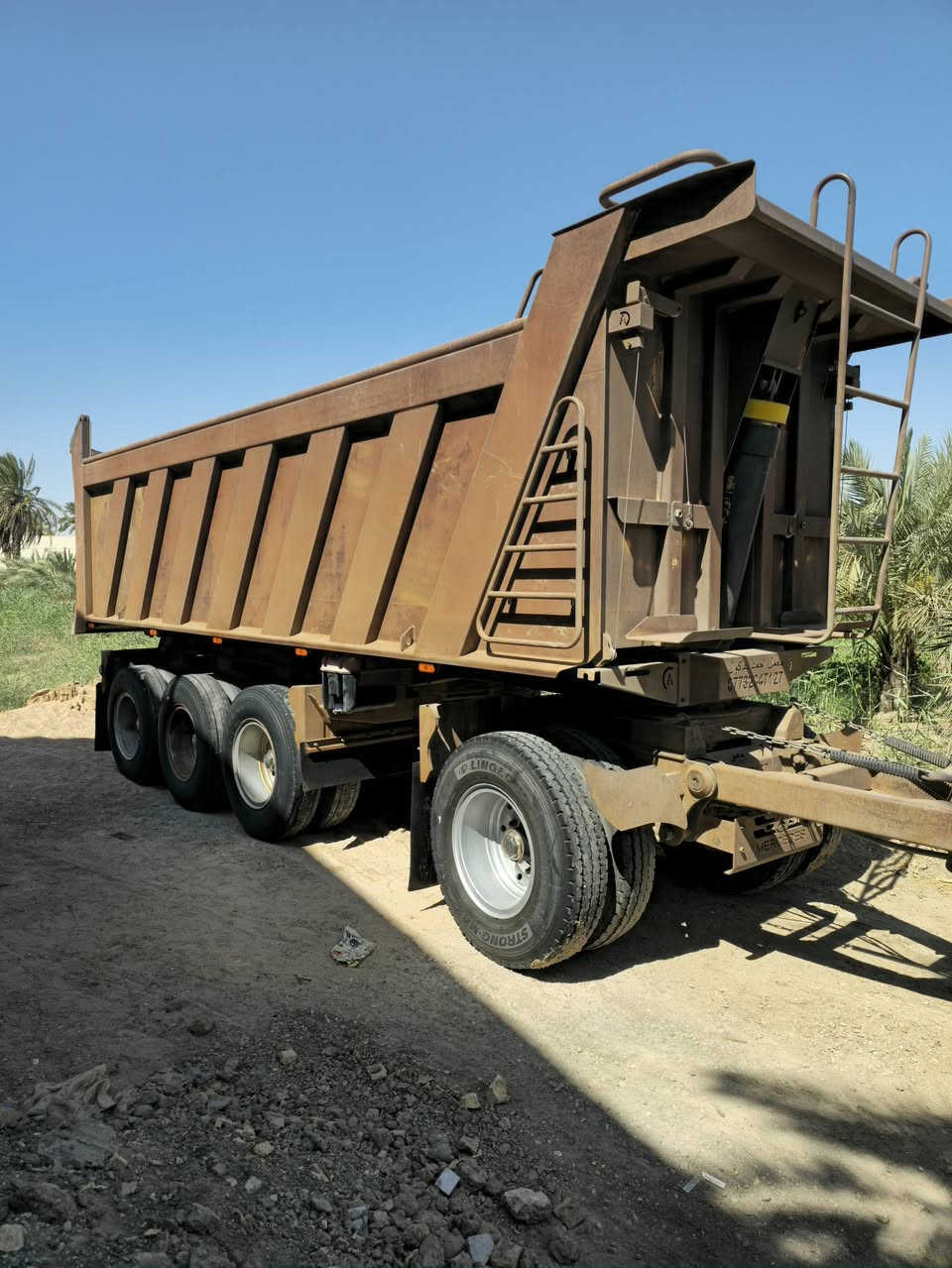 مقطوره للبيع 2024 تخم تاير جاهزه للعمل كهربائيات بالوني اصلي طول750ارتفاع155حداد احمد عاكول تفصال العماره (السعر325)وبيهامجال مكانها ميسان للاستفسار ***********
