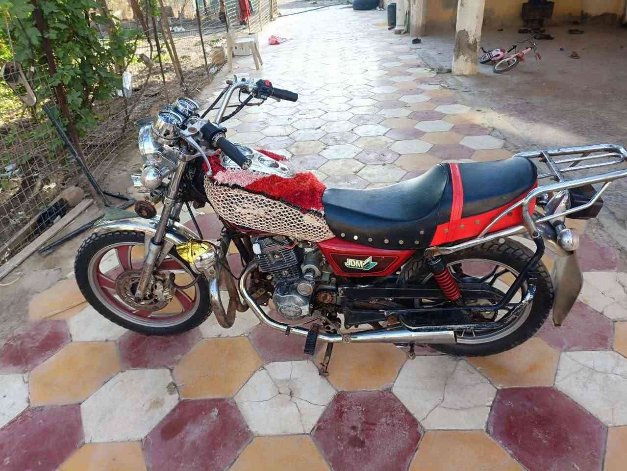 سلام عليكم دراجه جونده البيع موديل 2017 مكفوله من كلشي وكله شغاله مكاني الديوانية وسعر خاص وشراي بيه خير ويدلل هاذه رقمي ***********
