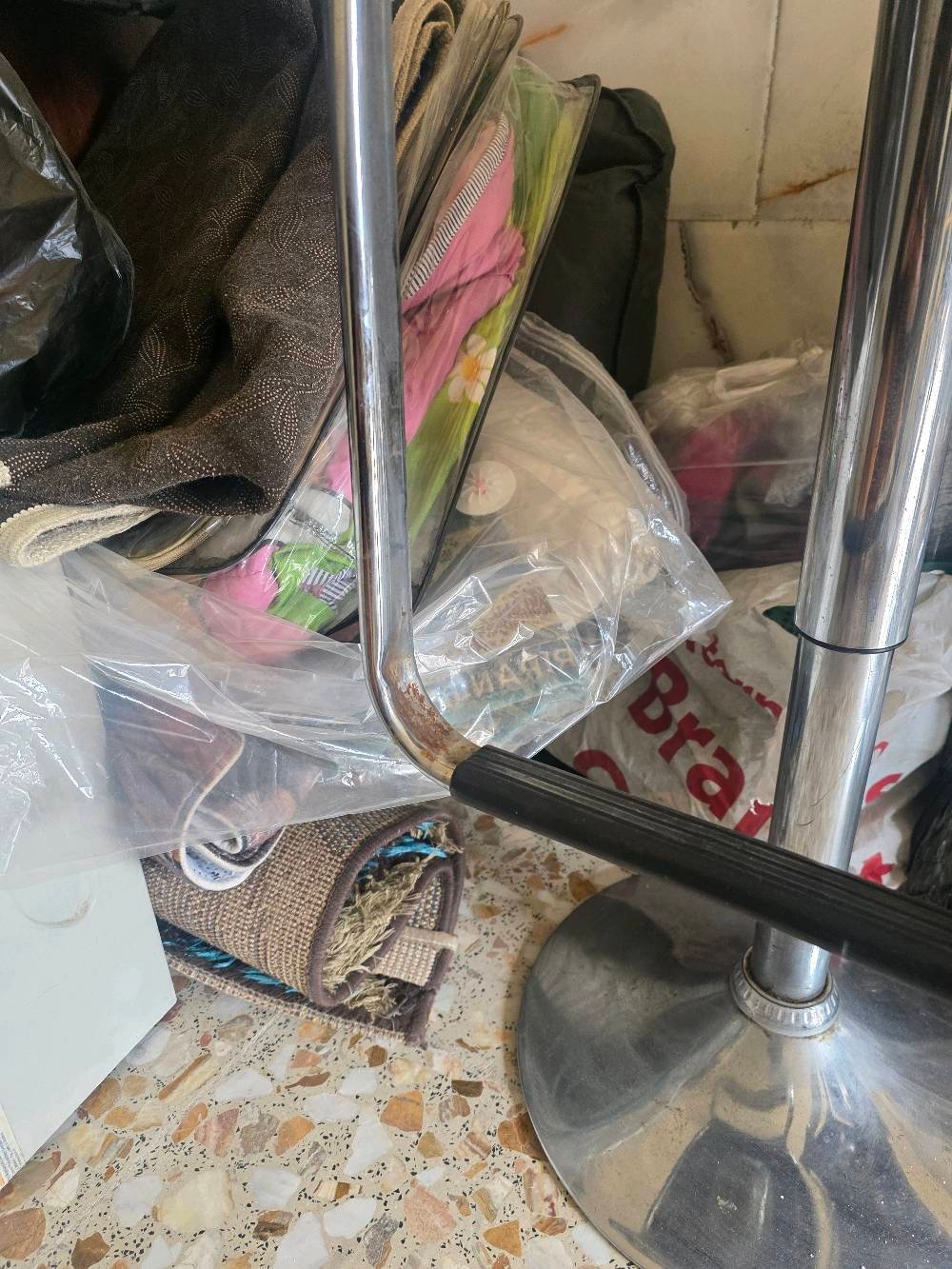 السلام عليكم 
استولات عدد ٥ للبيع جكات شغاله بدون مشاكل والدوشمه مابيهه شي بس اكو شويه زنجار ممبين مثل ماموضح بالصور 
سعرهن كلهن ٥٠ الف قفل 
ورجاءاً الغير جاد ليتواصل
مكاني بغداد الحريه الدولعي 
للتواصل واتساب ***********