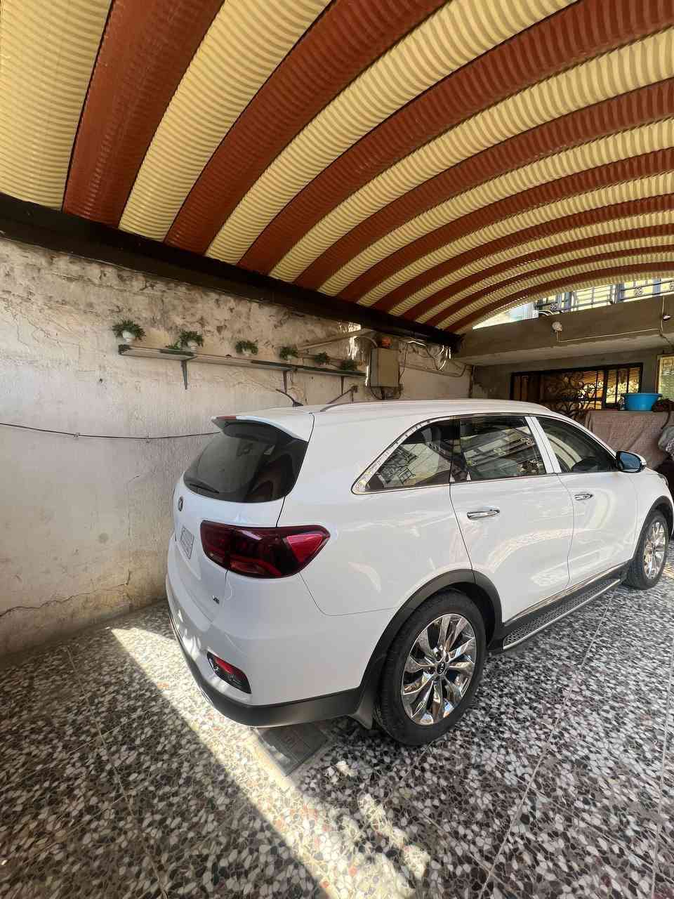 السلام عليكم  

 بدي وشاصي ومكينه وكير سيارة مكفوله عامه 

كيا سورنتو موديل 2018 شكل العشرين  خليجي محرك مكفول كير مكفول 

السيارة 

6سلندر 7 راكب 3 قطع تبريد 

حساس امامي خلفي 

 تخم تاير جديد وباتري جديد جنطه كهرباء

السيارة ماشيه 68

255مجال  حك جيه 

‭٠٧٨١ ٢٧٩ ٠٨٠٣‬ / رقم الهاتف
‭٠٧٧١ ٢٣٠ ٥٢٨٢‬

بغداد  النهروان 💙❤️
