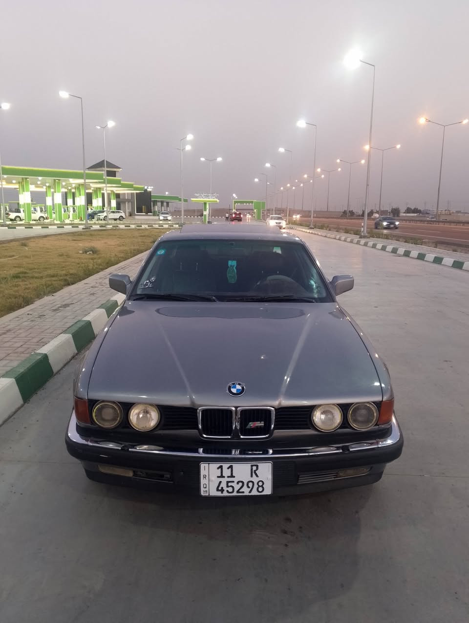 بي ام 1992
رقم بغداد الدولي 

سياره وارد ياباني 735 

فول فتحه دبل كشن كهرباء 

تبريد ثلج شرط اذا مو ابرد من لحديث مرجوعه 

سياره كير ومحرك كفاله 

سياره صبق جماليه بدون ضربه 

سياره جاهزه من كل شي نقصه بس تنوره وصطانه بس 

تخم تأير ويل كب صدر جديد 

كهرباء كله شغاله 

تحويل مباشر لا تنطي لو ربع اذا ما تحطه بسمك 

تصوير لداخل وخارج مرفق بل منشور 

سياره صفاحه موس شرط 

العنور فلوجه 

السعر 52 وبيه مجال 

***********

