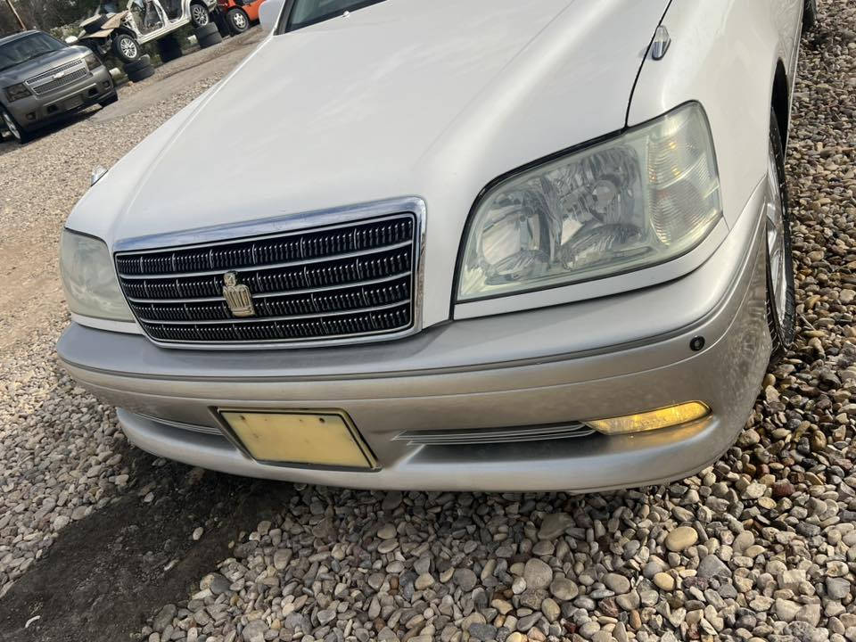 للبيع فقط ملكه كفاله عامه جاهزه للترقيم بيه كتاب حجز من مديريه المرور  4دكم فول فول عدا الفتحه كرستال ثلاجه تبريد قطعتين 4كشنات كهربائي ويل نجمه تخم تاير مكينه ديفور الكبير شاصي175 مكاني ناصريه شطره السعر 90 
***********
