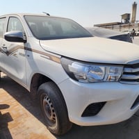 هايلوكس • اوتماتيك فورويل • ٢١ الف كم