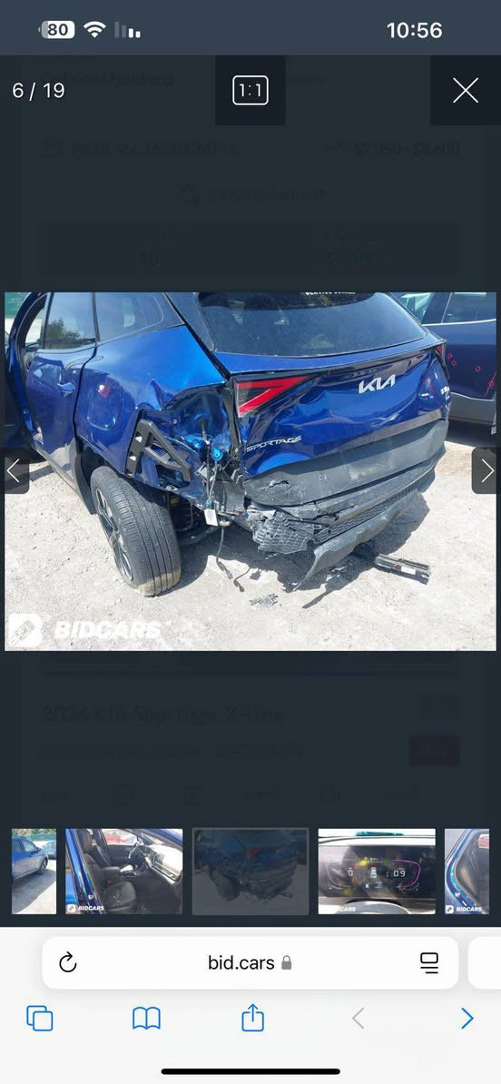 كيا سبورتج  وارد امريكي 
موديل 2024 
فئة x-line
المواصفات 
دفع رباعي 
محرك 4 سلندر.   2500 
 شاشة طويلة. 
تدفئة كشنات. 
كراسي جلد. 
كرسي السائق كهربائي
بنوراما 
ماشية. 30 الف كيلو 
رقم بغداد 
بدون ايرباك.  
السيارة بدون صبغ 
بدون تبديل 
فقط بارد وتكحيل. 
بيهة نقص فقط. بطنانة جاملغ من الداخل كمل موضع بلصور 
الصور الحادث مرفقة بلمنشور 
الهاتف *********** 
السعر. شدتين. يعني 20 الف بغداد, العراق
