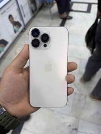 ايفون 16 برو ماكس • شاشة مكسورة • فيس ايدي شغال