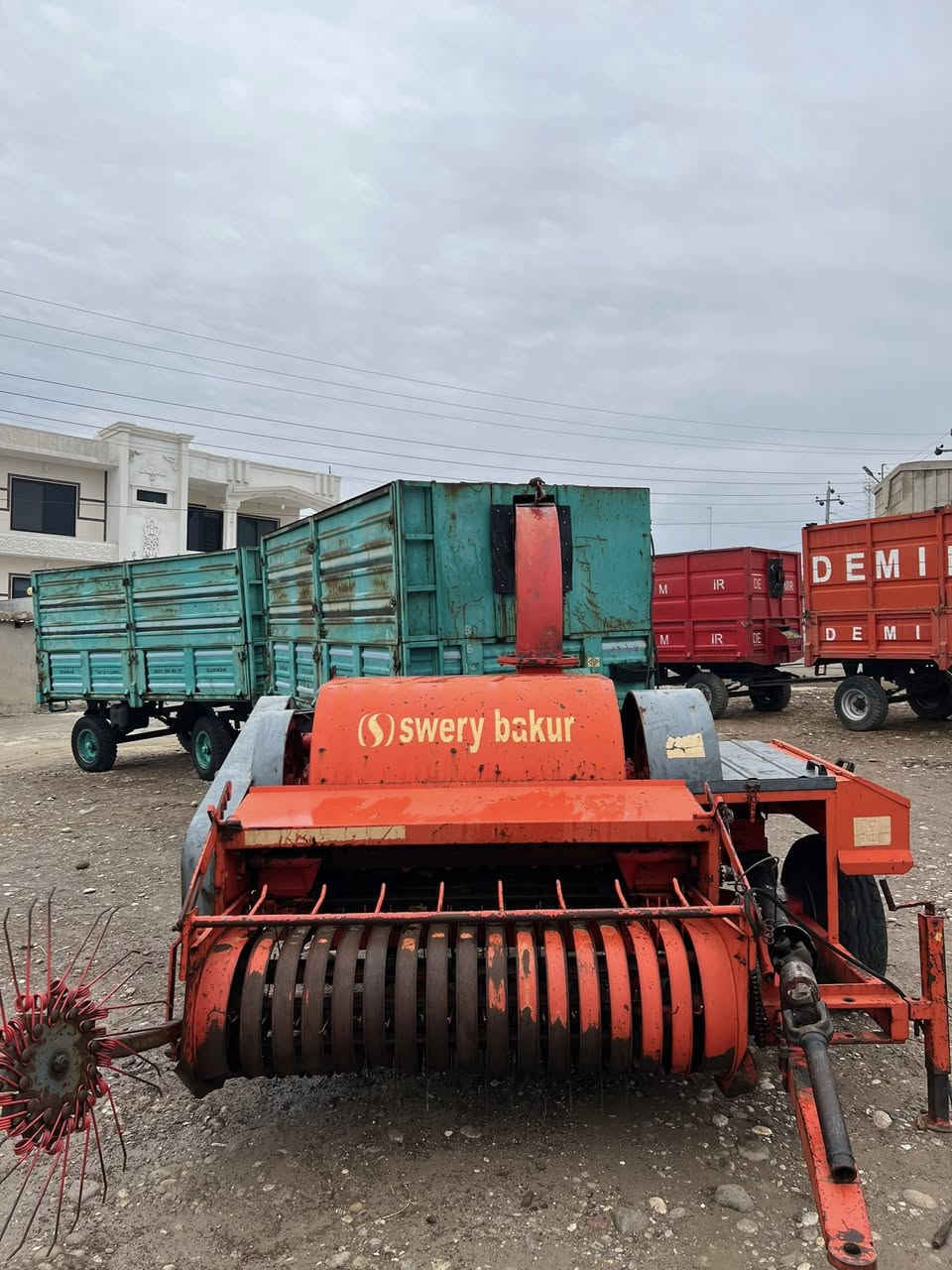 ماشاء الله دكاكه تركي  موديل٢٠١٦ جديد جاهز للشغول 2عربانه جديد للبيع *********** واتساب (***********) ***********.مكان بردرش قريب من موصل من أربيل.
