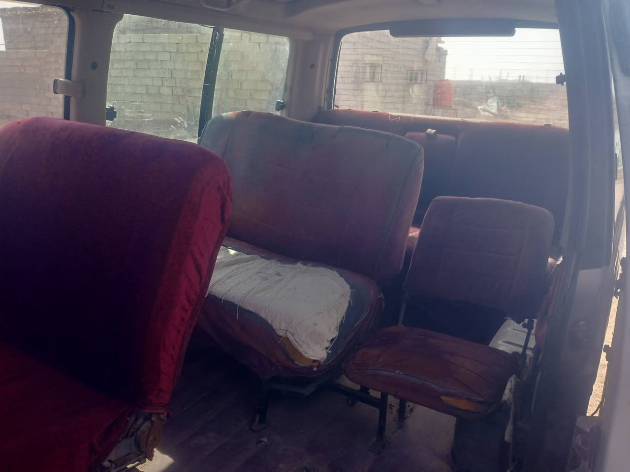 سلام وعليكم كيه تيوتا هايسه للبيع موديل 92سنويه منتهيه نهاية 24 مكينه وكير ونجي سته اسلندر  احداديه تعبانه راعيهه بل زبير السعر 20وبيهه مجال للستفسار ***********
