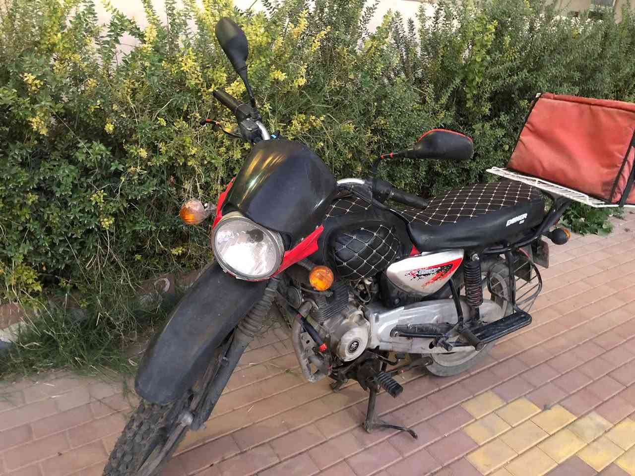 سلام عليكم بوكسر ٢٣ رقم واسط محرك بلادي مكفول من الفتح ولتجفيت مشروع وطني رايديه٢١٠٠ وبيه مجال ***********مكلف بل نشر
