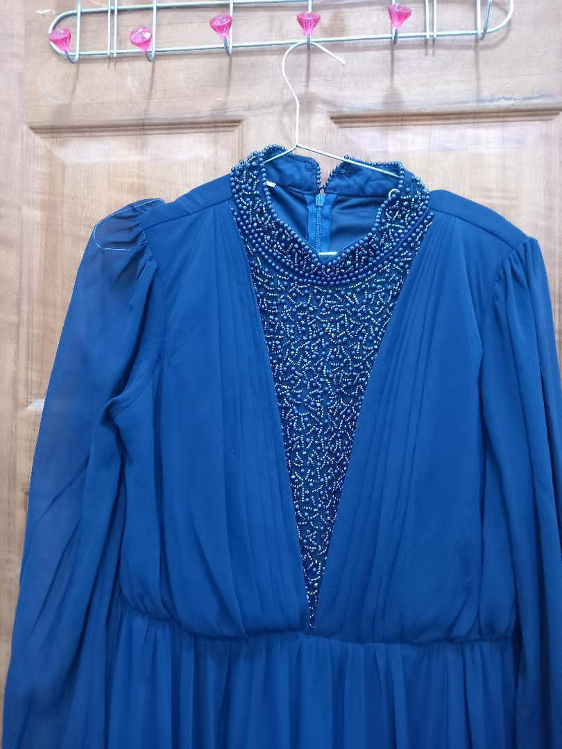 مرحبا بنات فستان للبيع سعره  ب٤٠ اخذته  ب٨٠ ملبوس  فقط  مره  يلبس  قياساات خاصه  يعني  من وزن  ٧٥ وفوك لونه  مو ازرك  نيلي  لونه مكاني الثعالبه  وعندي توصيل


**إذا كنت صاحب هذا الإعلان وتريد حذفه لأي سبب، رجاءا أرسل رسالة إلى الدعم الفني**