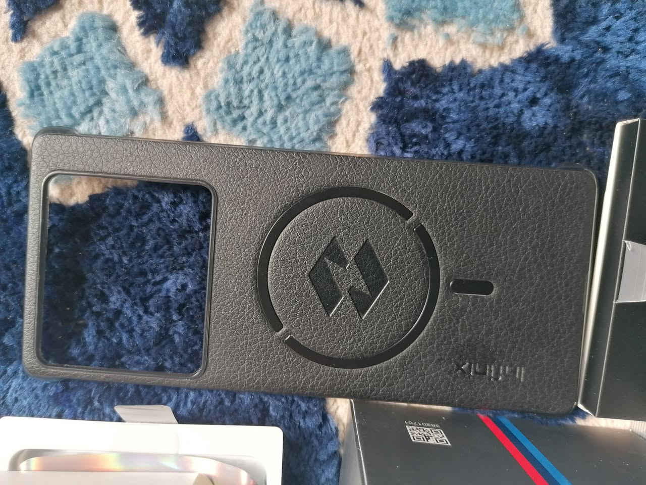 السلام عليكم جهاز للبيع جديد بل كارتون مستخدم 5 ايام 
اسم الجهاز 🔇 انفنيكس نوت 40 ذاكره 256 رام 16 شحنه 45 وات شحن سريع 
السعر 300 وبي مجال الشراي يتصل على الرقم ***********
***********
